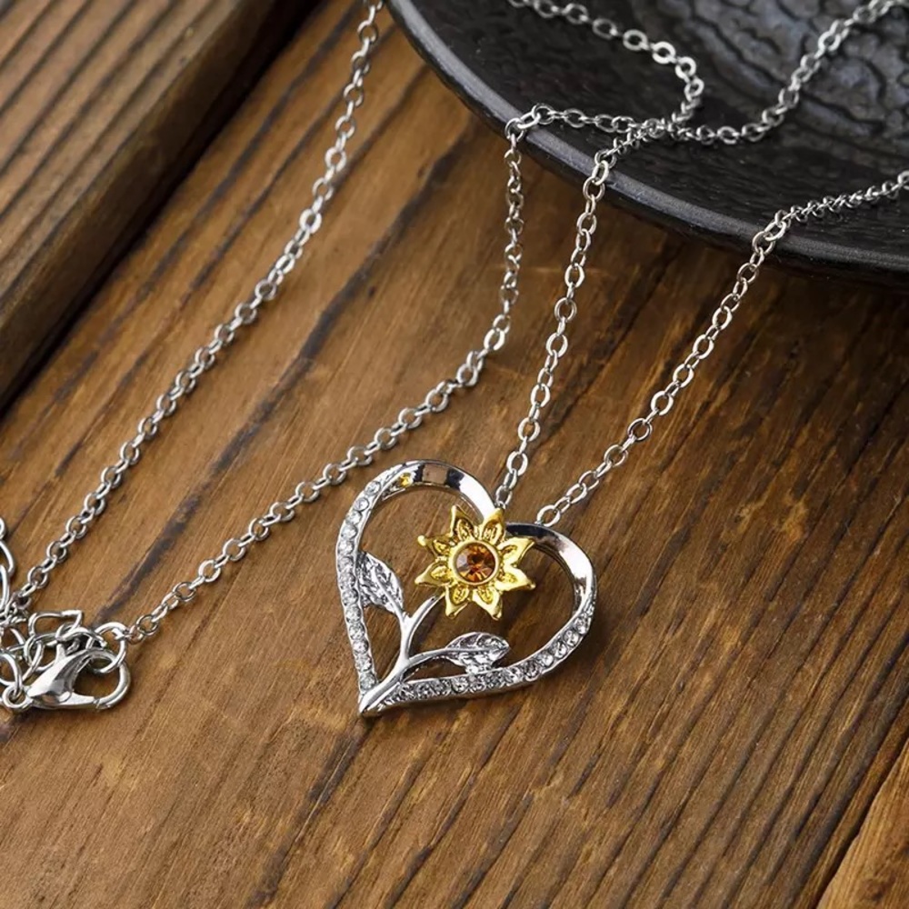 Heart Necklace - Picture 2 of 4